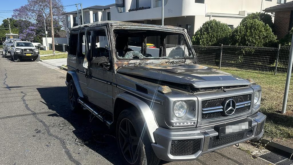 澳街头豪车遭人纵火，奔驰大G烧的只剩车架！警方介入调查（组图） - 2