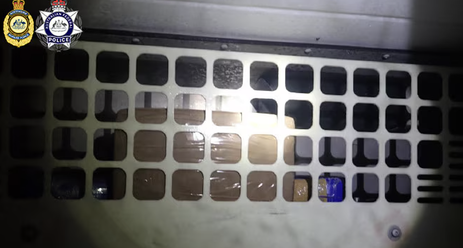 贩毒集团新流程：藏毒马达，闯入码头取货！澳警方一个月截获145公斤可卡因（组图） - 2