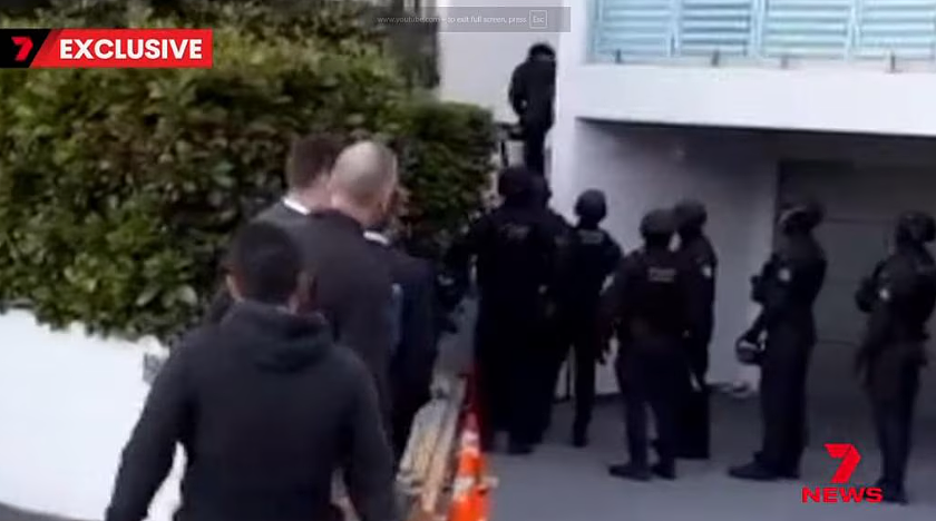 澳华人诈骗团伙近20人被捕！亚裔“风水大师”领政府福利，住悉尼千万豪宅！案件更多细节曝光（视频/组图） - 9