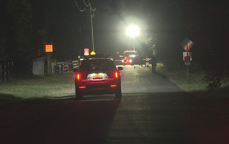 男子路边身亡疑遭肇事逃逸，悉尼警方扣押翻车皮卡展开调查（组图） - 2