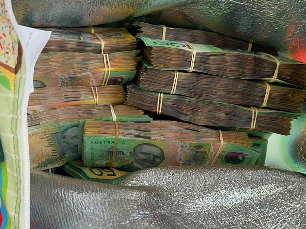 澳华男街头被拦，车内搜出$128万现金！为还债沦为“钱骡”（组图） - 4