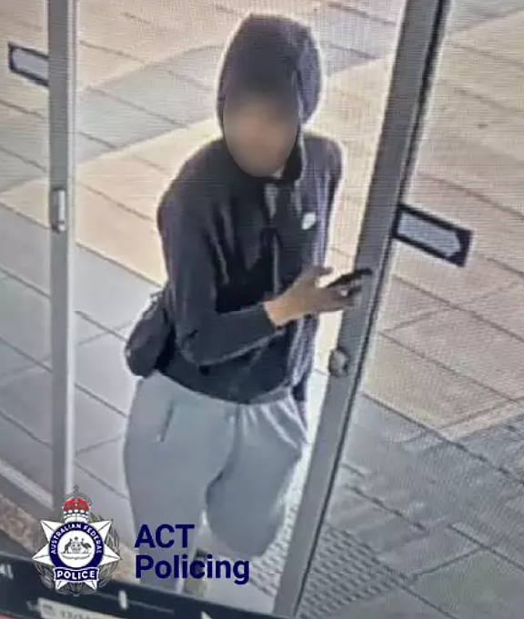 澳购物中心惊现持刀少年!女子遇袭受伤,警方介入调查(组图) - 3