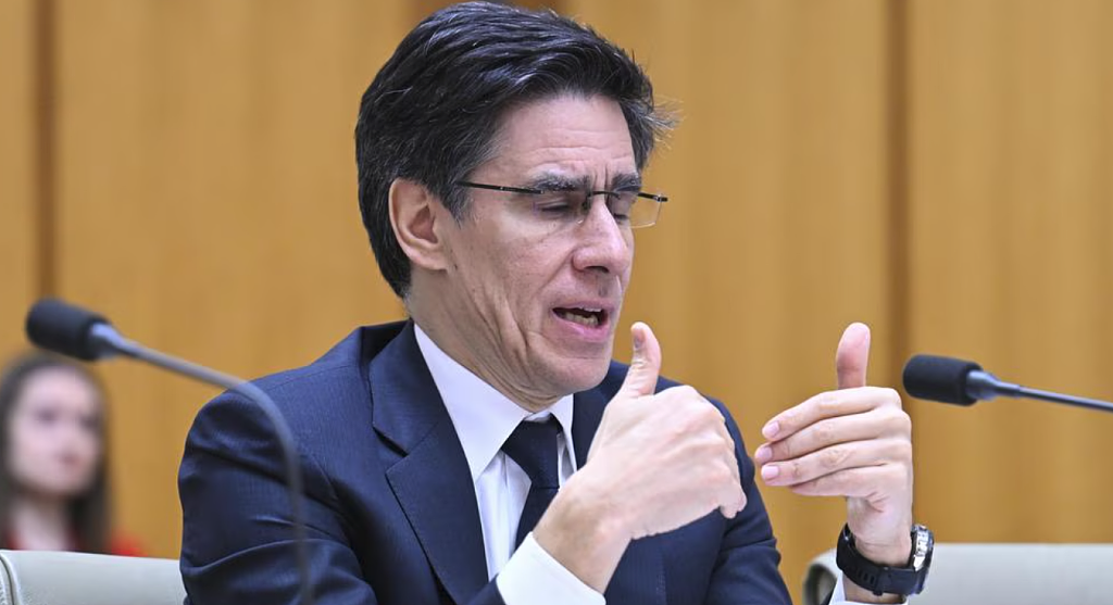 ANZ宣布一年内裁员4500人后，CEO公开致歉（组图） - 2