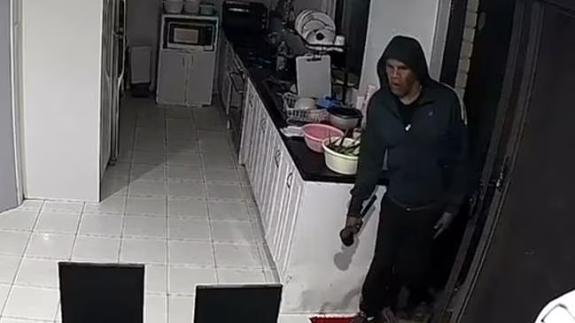 澳民宅监控拍下骇人一幕!亚裔屋主看完脊背发凉,直呼“万幸”(视频/组图) - 3