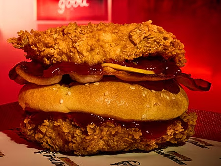 澳KFC门口出现“诡异”一幕,路人看懵:还以为眼花了!原来是...(视频/组图) - 3