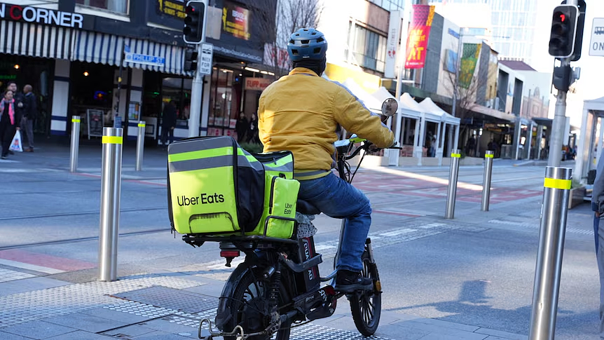 打工人的胜利！Uber Eats、DoorDash同意为外卖员设“最低薪资标准”，澳洲零工经济或将改写（组图） - 2