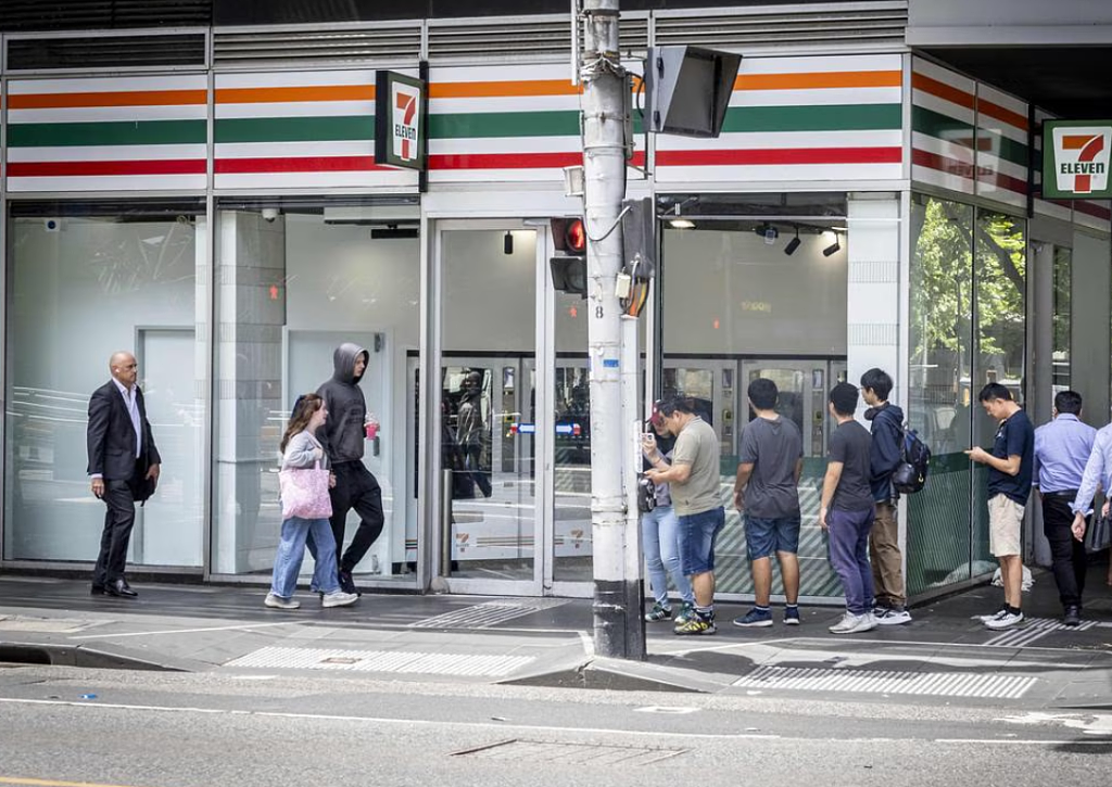 零售犯罪猖獗,7-11在澳开设首家无人店!没店员只有售货机(组图) - 4