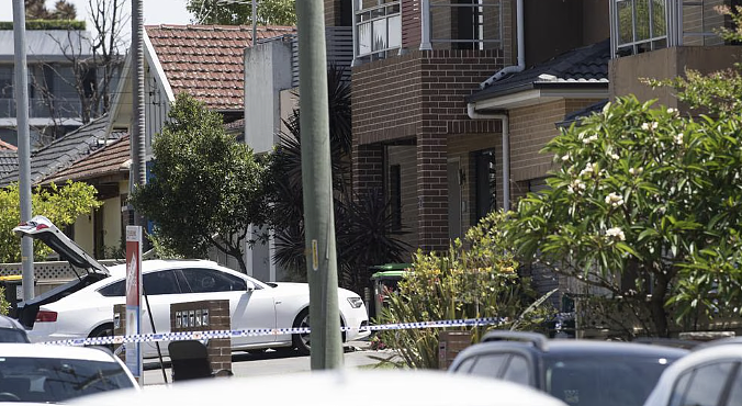 光天化日之下，悉尼街头发生枪击事件！帮派成员连中数枪死亡，18岁teenager涉谋杀遭捕（组图） - 4