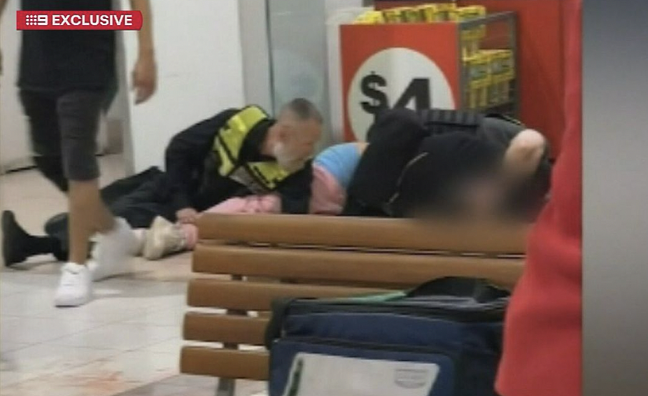 澳购物中心发生持刀斗殴，一16岁teenager生命垂危，购物中心一度封锁（组图） - 3