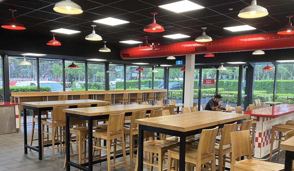 在美国爆火的Five Guys,在澳洲却凉了!悉尼门店冷清无人(组图) - 2