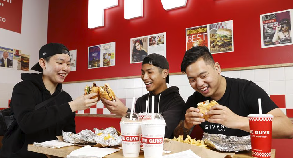 在美国爆火的Five Guys,在澳洲却凉了!悉尼门店冷清无人(组图) - 3
