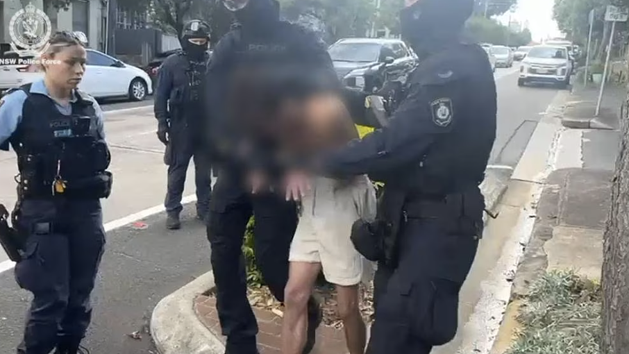 休班警员劝架反遭围殴！悉尼Newtown袭警案三名被告认罪（组图） - 2