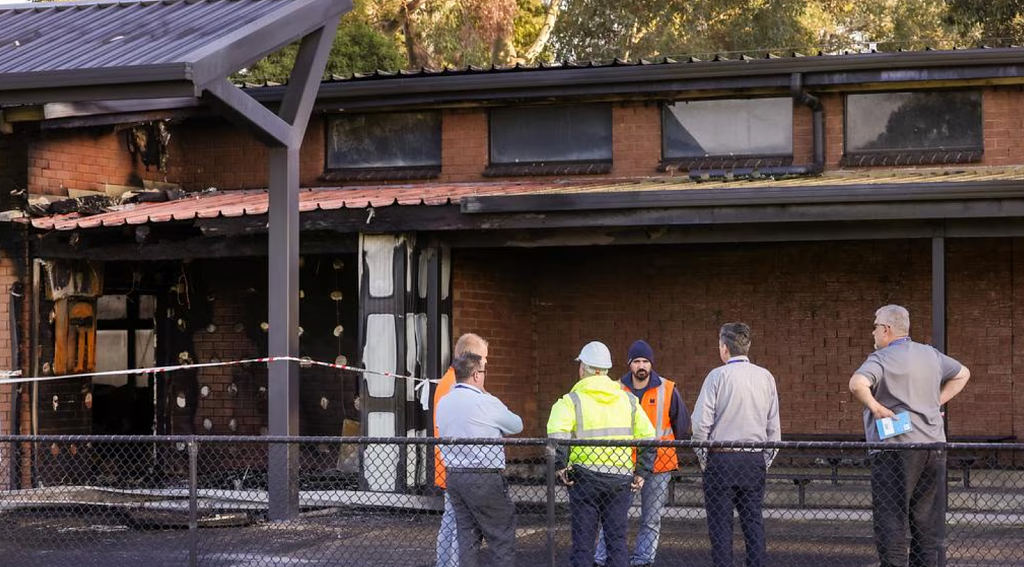澳华人区建筑遭纵火,损失数百万!第三名嫌犯落网,警方缴获枪支毒品(组图) - 2
