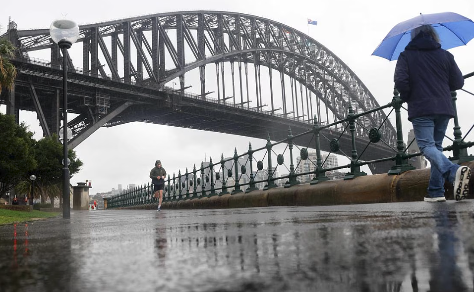 悉尼天气预报:高温阳光、雷暴与降雨轮番上阵(图) - 1