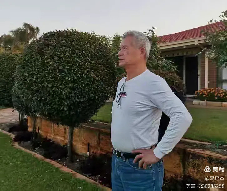 他仍在我们中间(组图) - 1