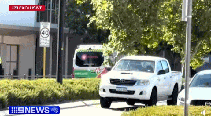 珀斯中学突爆袭击案！六人持武器闯入，有学生被刺伤（GIF/图） - 5