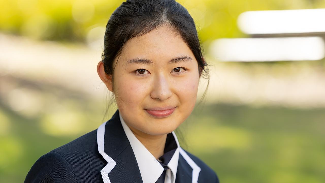 维州高考成绩揭晓，42人获最高分！华裔学霸周安妮身兼数职引爆热议 - 1