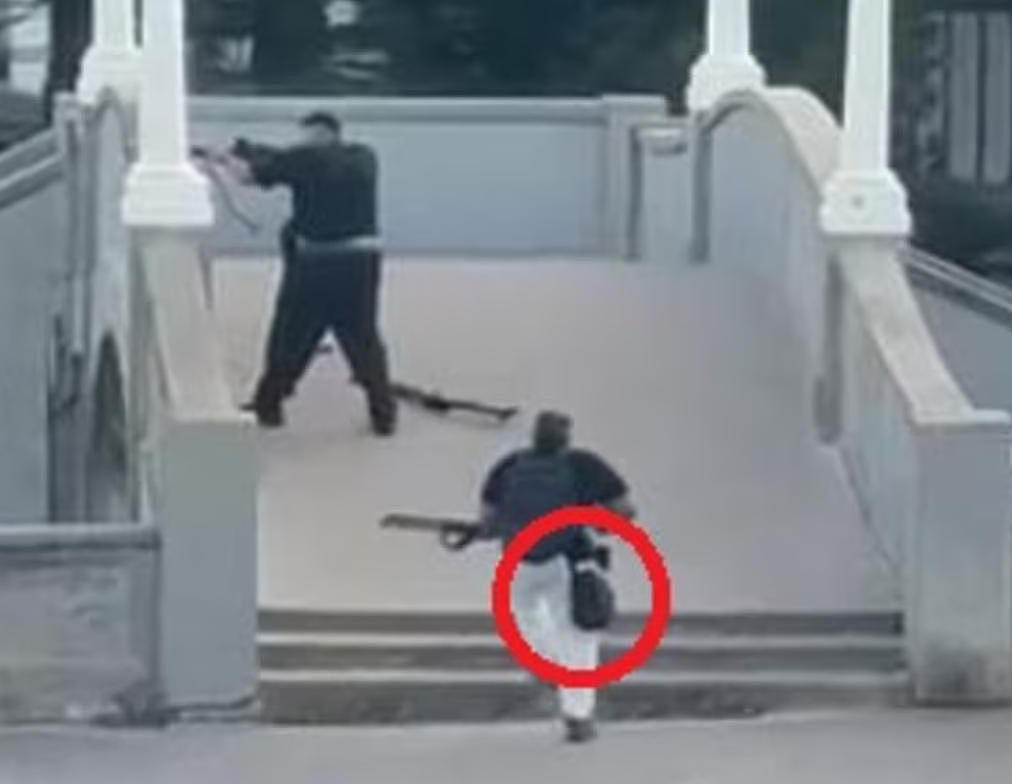 【邦迪恐袭】警方称枪手父子不属于恐怖组织；夺枪英雄再度入院（视频/组图） - 157