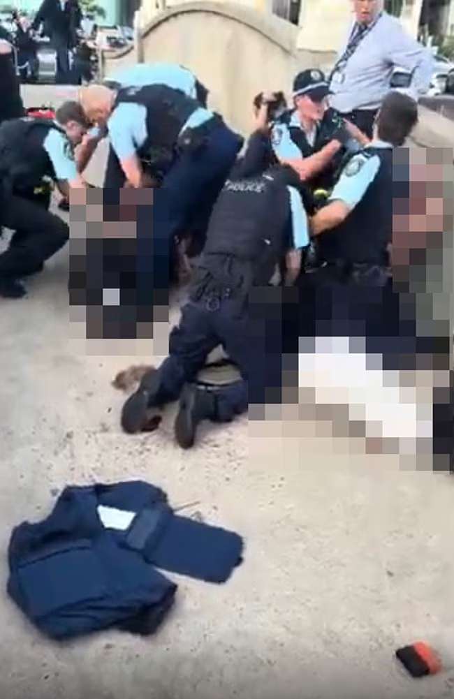 警方在Bondi枪手华人区民宿发现一段视频，内容令人震惊（组图） - 4