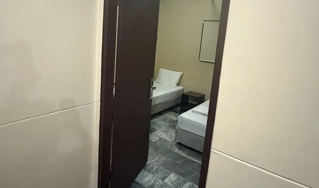 Bondi恐袭枪手父子菲律宾入住酒店曝光，员工：他们极少外出（组图） - 2