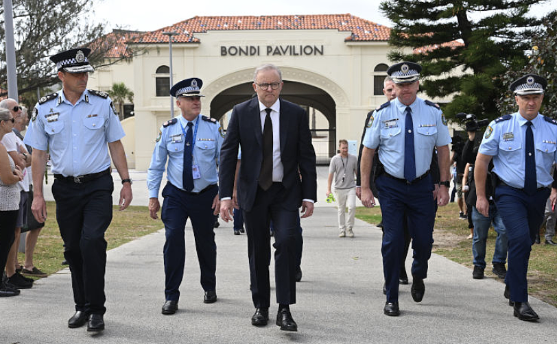 观点：Bondi恐袭并非澳洲总理的责任，全球反犹主义根源在以色列（组图） - 2