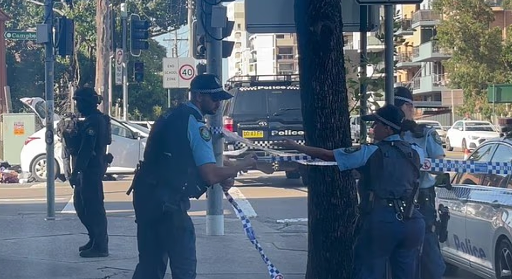 “我们被抓只因为是穆斯林” 7名男子前往Bondi途中遭捕，警方被批“没证据就抓人”（视频/组图） - 13