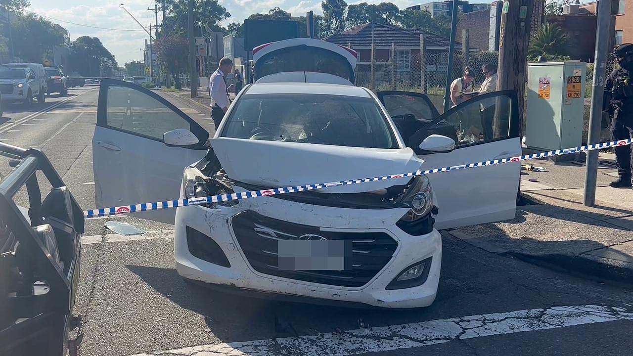 7名男子组团前往Bondi，遭反恐警察逮捕！警方：有极端思想，但证据不足只能放人（组图） - 9