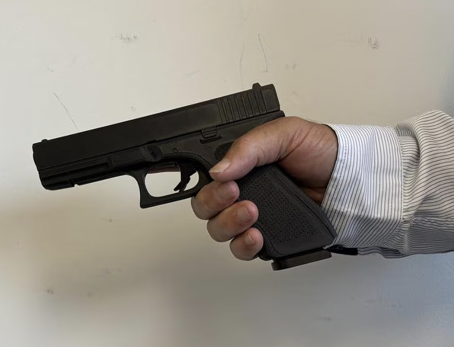 小心！网购凝胶枪、3D打印仿真枪都违法，新州警方重申“像真枪即真枪”原则（组图） - 3