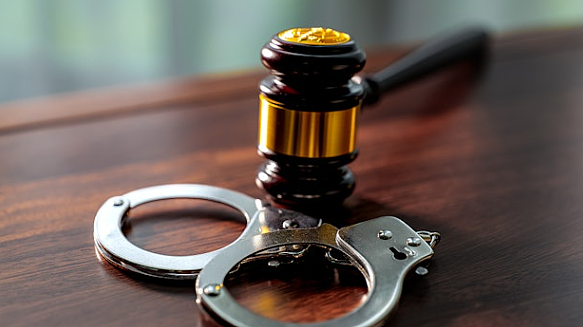 夫妻间发送淫秽信息也违法?中国网络新规上路引爆热议,胡锡进发声:没有对性的兴趣,生育如何提高?(组图) - 1