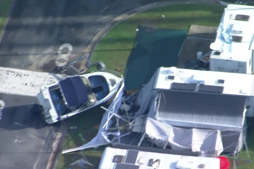 惊险！“妖风”过境，澳洲一工地塔吊被吹折，数千住户断电（视频/组图） - 5