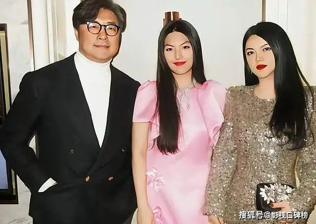 李湘-30度哈尔滨穿纱裙细跟鞋，黑色大衣虎背熊腰（组图） - 20