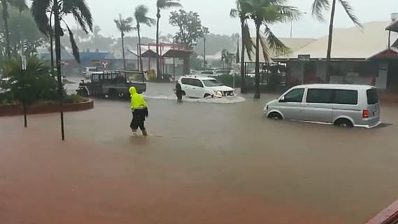 西澳进入警戒状态！极端天气逼近，多地恐遭暴雨洪水 - 2