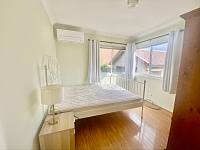 Hurstville  一房带书房 独立进出Granny Flat 拎包入住