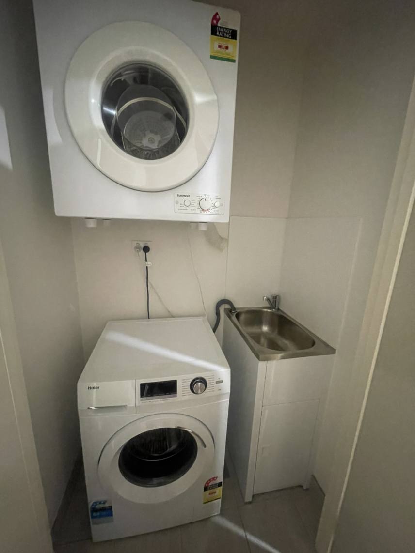 今日悉尼Homebush 一房一厅带车位储物室 整租 Homebush 一房一厅带车位储物室 整租