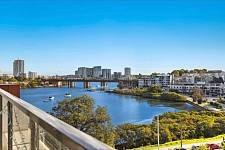 Meadowbank 悉尼风景优雅一房水景公寓出租