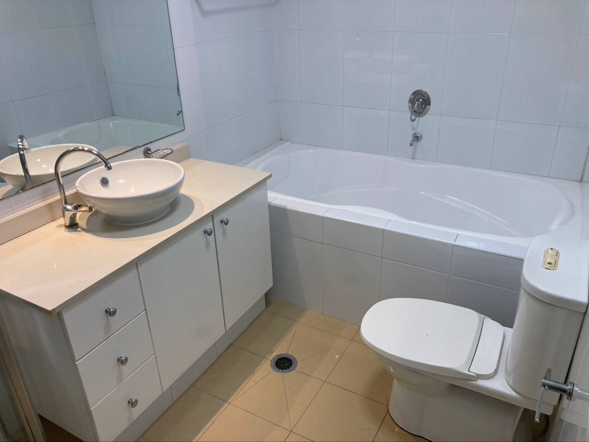 今日悉尼Wolli Creek 两室两卫提供家具家电全屋空调 超新公寓 Wolli Creek 两室两卫提供家具家电全屋空调 超新公寓