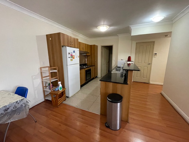 今日珀斯Strathfield 豪华公寓 超大主卧独立卫浴 空调 有车位 4分钟步行至火车站 Strathfield 豪华公寓 超大主卧独立卫浴 空调 有车位 4分钟步行至火车站