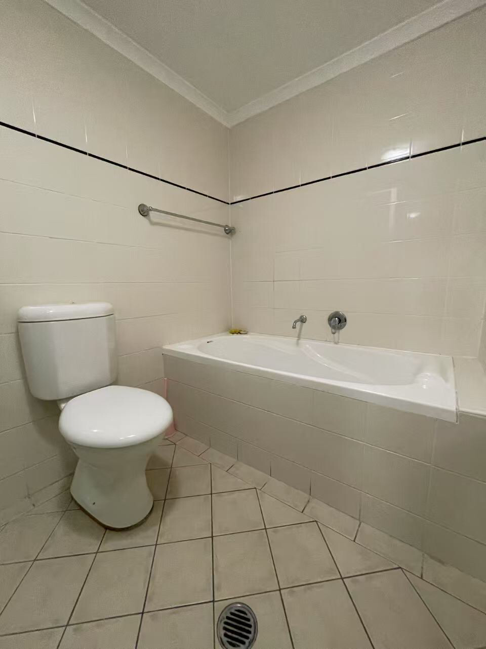 今日悉尼Strathfield 豪华公寓 超大主卧独立卫浴 可住Couple 空調 有车位 4分钟火车站 Strathfield 豪华公寓 超大主卧独立卫浴 可住Couple 空調 有车位 4分钟火车站