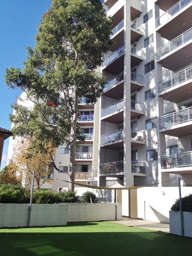 今日悉尼Hurstville 短租 图书馆旁白楼两房两卫 超大主卧带步入式衣帽间 Hurstville 短租 图书馆旁白楼两房两卫 超大主卧带步入式衣帽间
