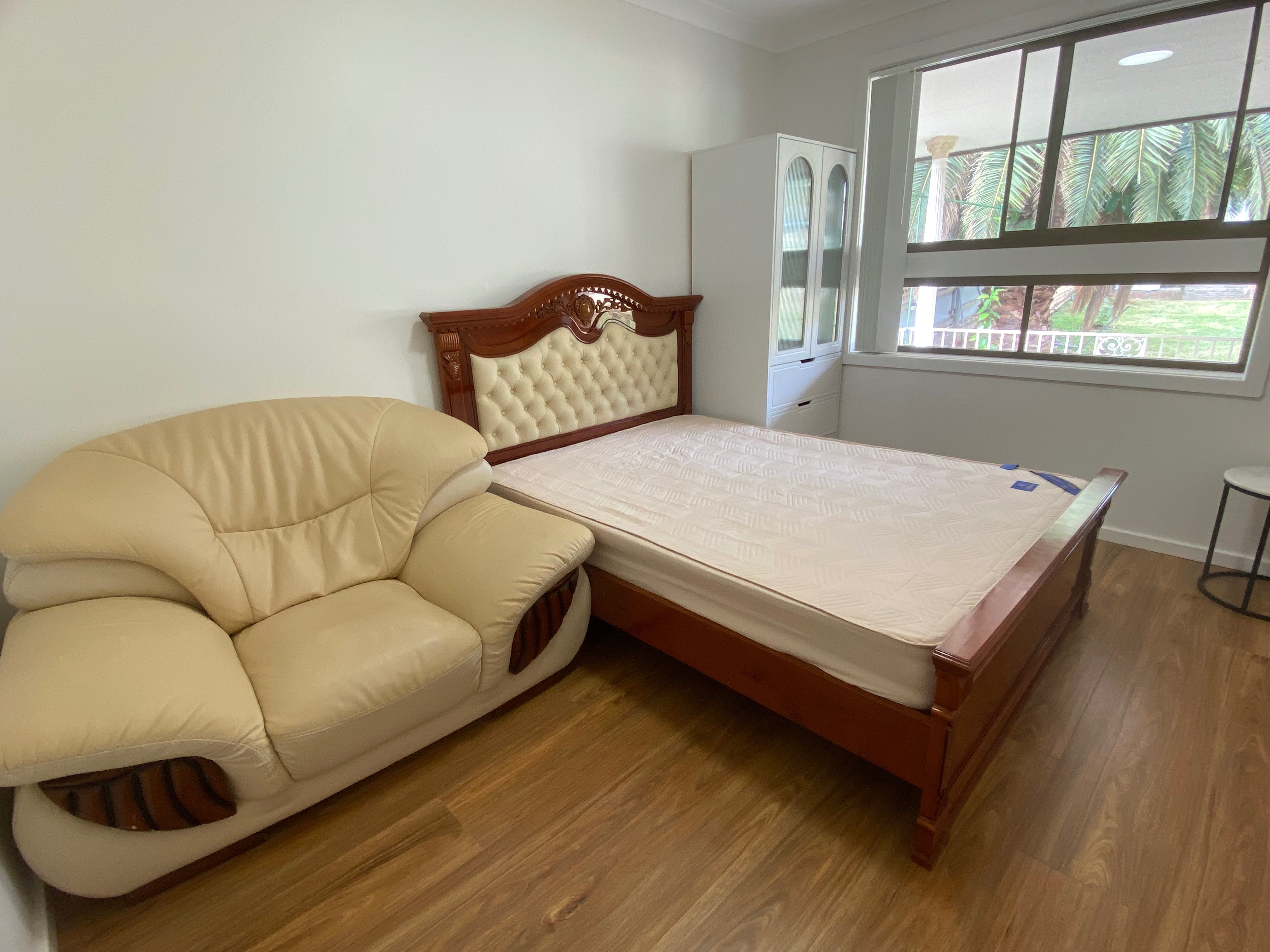 今日卧龙岗Shellharbour 依山面水全新装修水景包家具家电三房两卫 House 出租 Shellharbour 依山面水全新装修水景包家具家电三房两卫 House 出租
