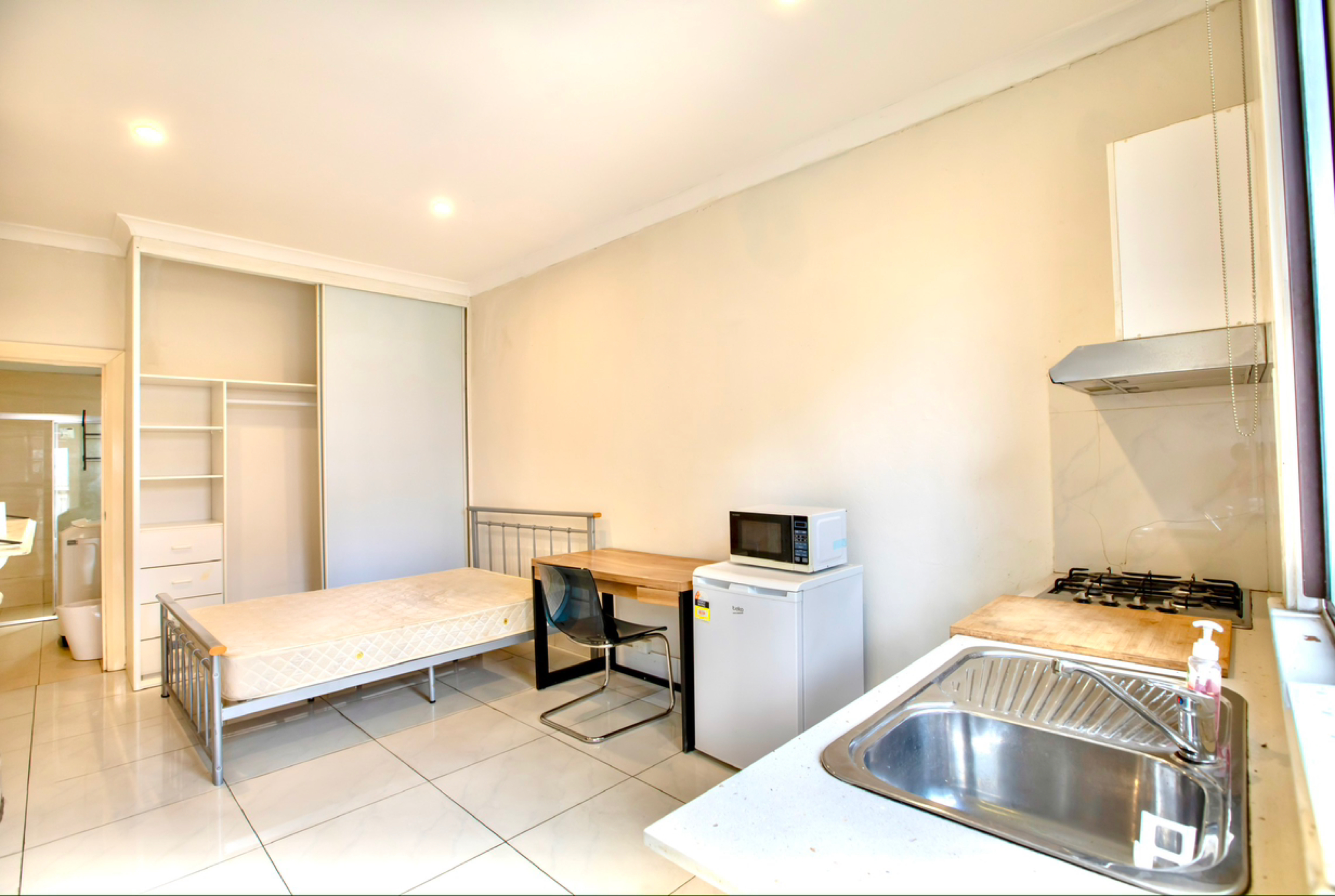 今日悉尼Wolli Creek 一房 Studio 独住 包 Bill550 Wolli Creek 一房 Studio 独住 包 Bill550
