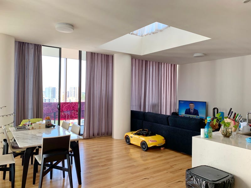 今日墨尔本Zetland 顶楼豪宅出租 双车位 全景落地窗 步行Green Squ Zetland 顶楼豪宅出租 双车位 全景落地窗 步行Green Squ