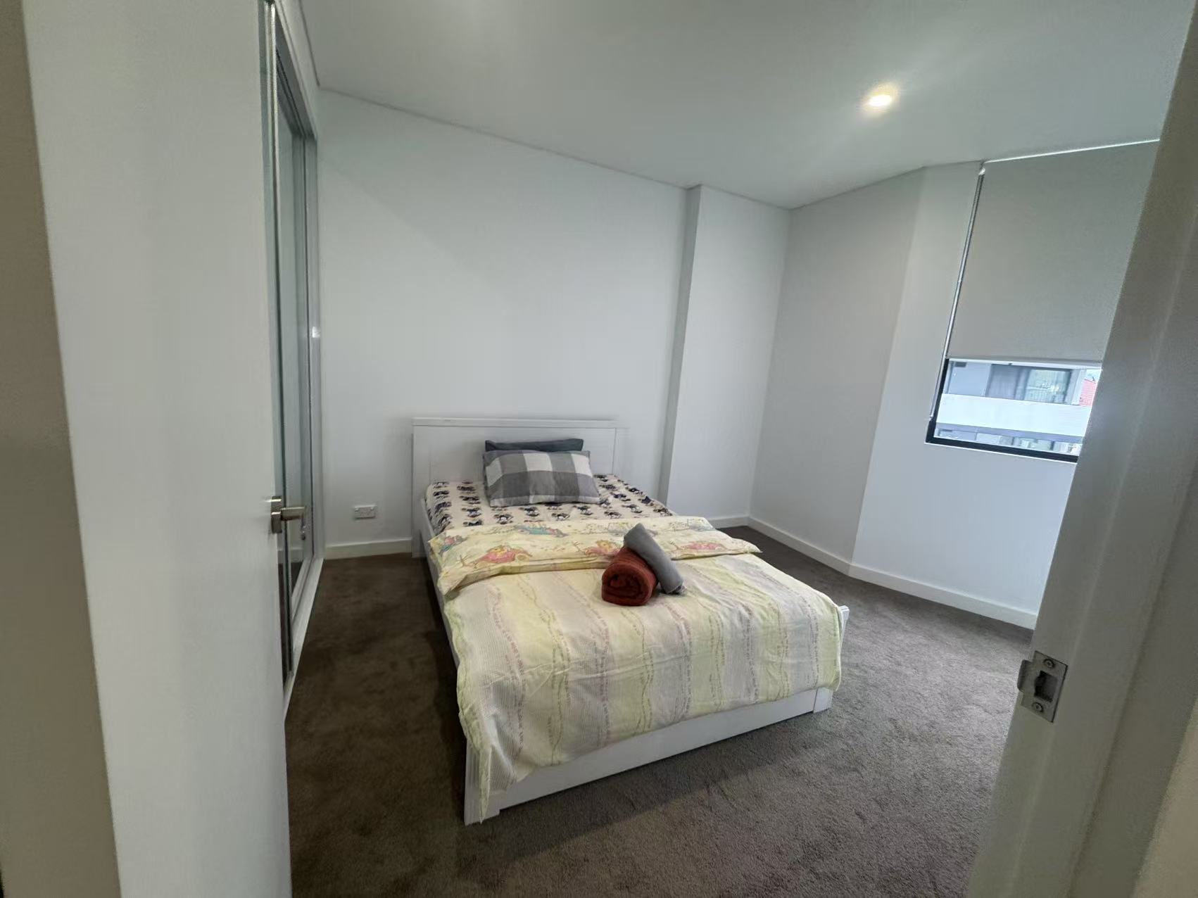 今日悉尼Wolli Creek Wolli creek两室两卫价格非常划算家具齐全可分租 Wolli Creek Wolli creek两室两卫价格非常划算家具齐全可分租