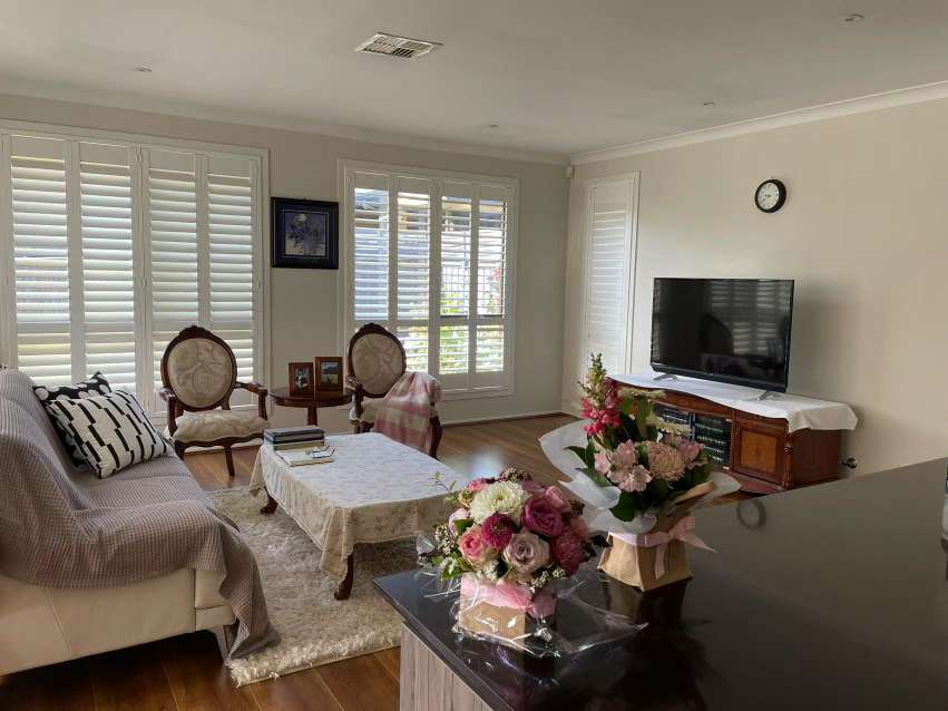 今日珀斯Rouse Hill 近新 House 一房招租女房客 Rouse Hill 近新 House 一房招租女房客