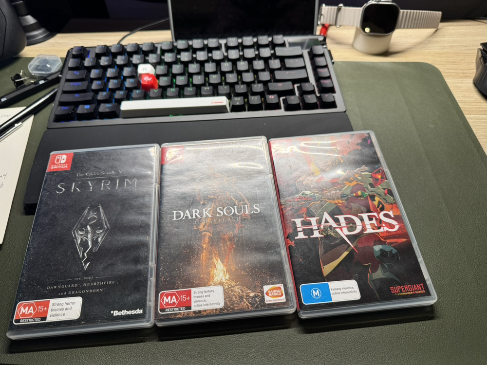 今日墨尔本出点switch 游戏 卡带 上古卷轴 黑魂重置 黑帝斯 等 出点switch 游戏 卡带 上古卷轴 黑魂重置 黑帝斯 等