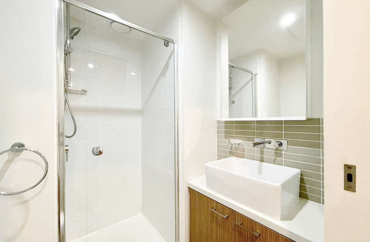 今日墨尔本Melbourne City 墨尔本CBD厅卧招250pw七月中可住限女生 Melbourne City 墨尔本CBD厅卧招250pw七月中可住限女生