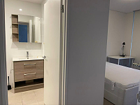 Wolli Creek 招租 温馨大床主卧 450pw 现招女生 近火车站超市机场