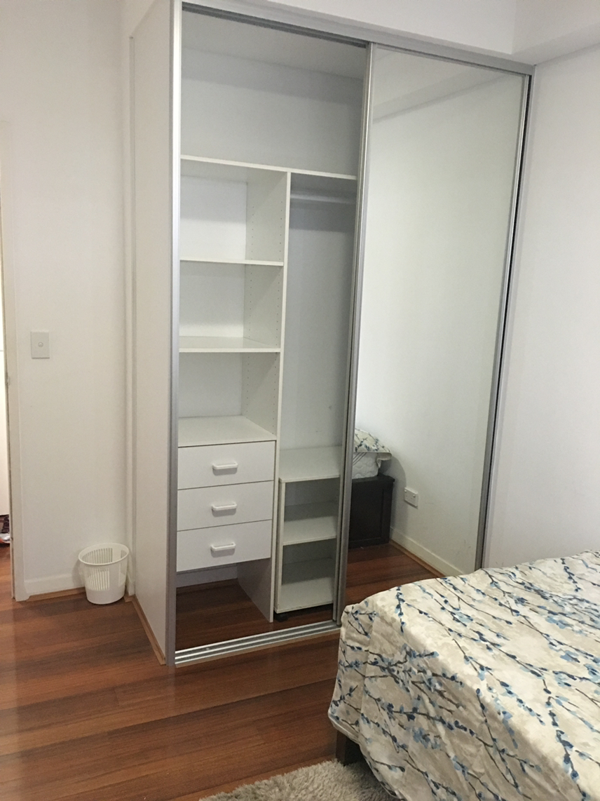 今日墨尔本Burwood 近火车站购物中心一房出租 Burwood 近火车站购物中心一房出租