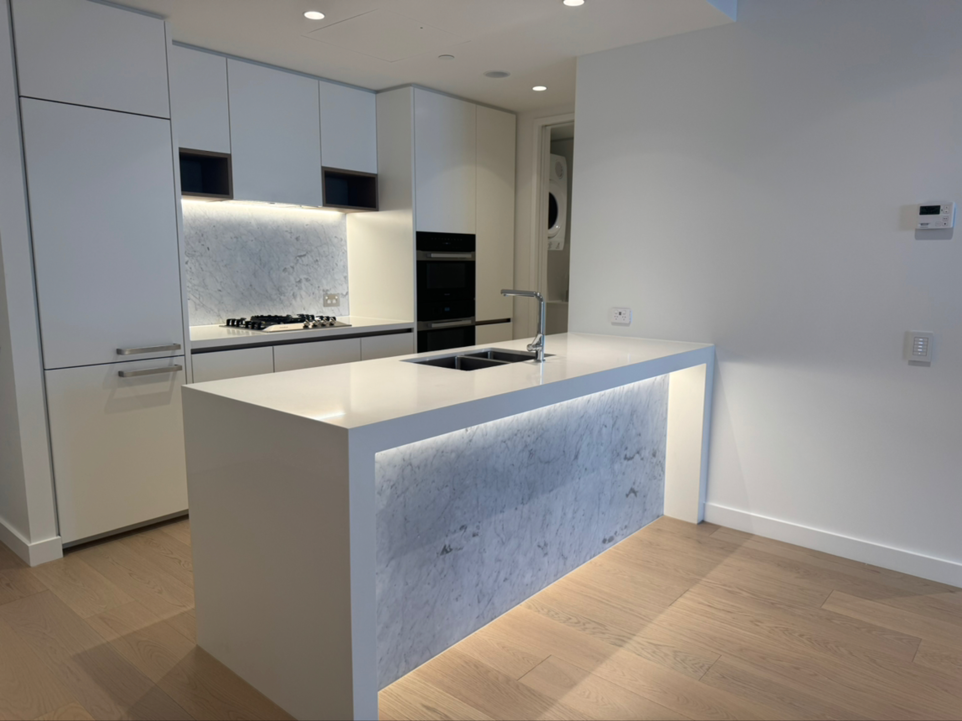 今日悉尼Barangaroo 豪华一房一书房海景公寓主卧出租 包家具 Barangaroo 豪华一房一书房海景公寓主卧出租 包家具