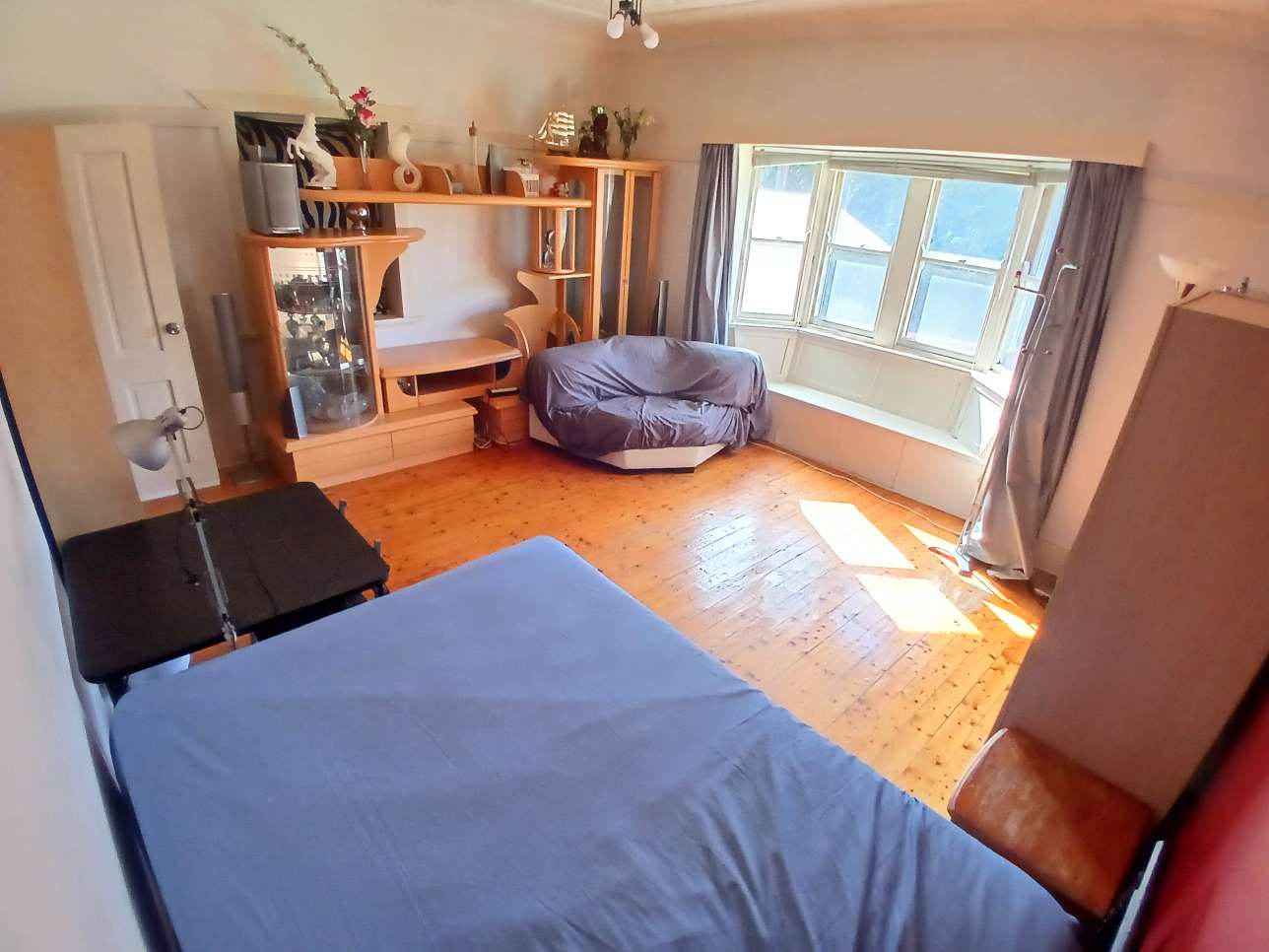 今日悉尼Hurstville master room for lease Hurstville master room for lease